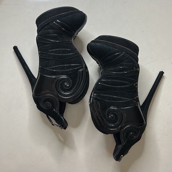 Brian Atwood Figara Suede Patent Platform circus Booties size 37 noir black - Picture 3 of 13